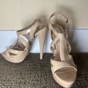 Steve Madden Beige Patent Strappy Platform Heels